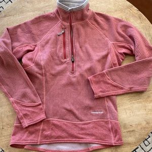 Patagonia women’s R1 sweater size small